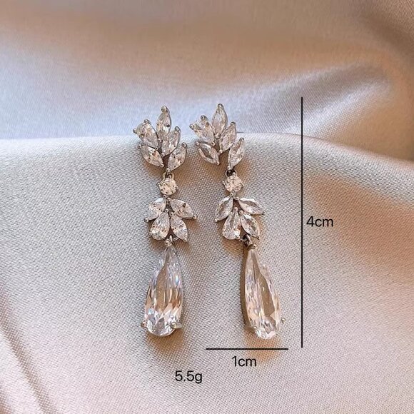 3/$35 Crystal Dangle Drop Earrings Silver Tone Bridal Wedding Party Jewelry - Picture 4 of 8